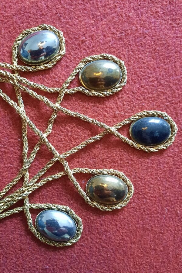 Necklace, unique piece, very distinctive, with gold-colored metal cords and pearls in gray, blue, black. Very attractive! Rarely worn - Image 2